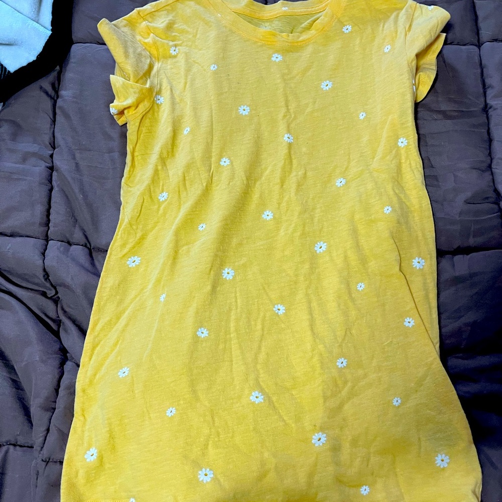 Fits a small and love the color